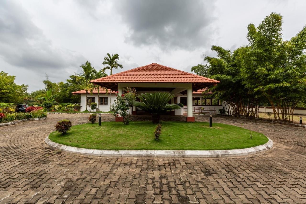Kstdc Hotel Mayura Yagachi, Belur Belur  المظهر الخارجي الصورة